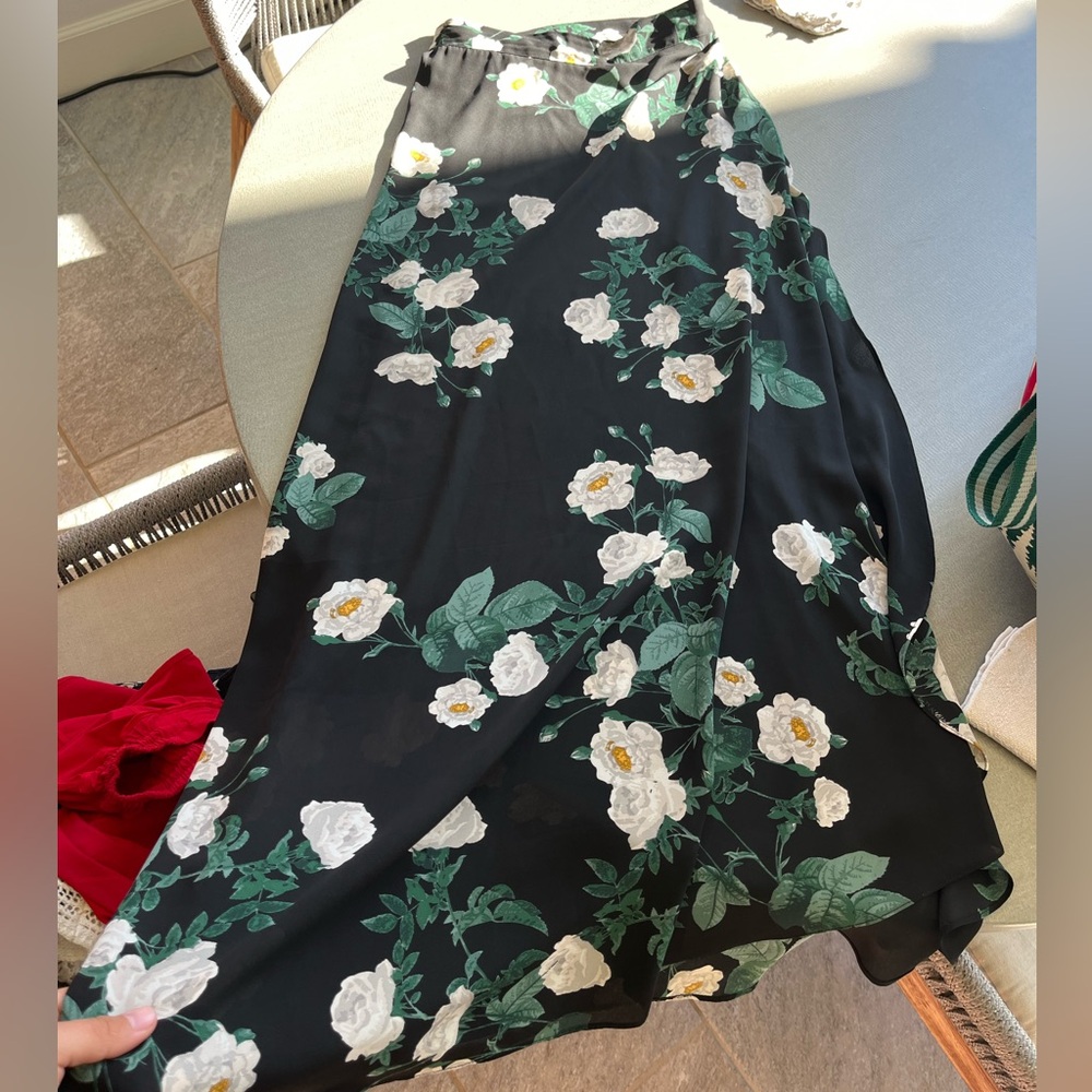 Long skirt with slit size small
